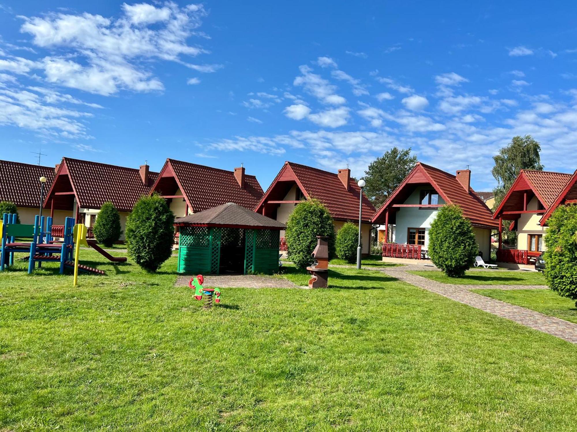 Lazur Domki Wypoczynkowe Dzwirzyno Exterior photo